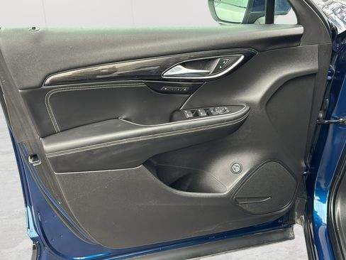Used 2023 Buick Envision Essence FWD image 11