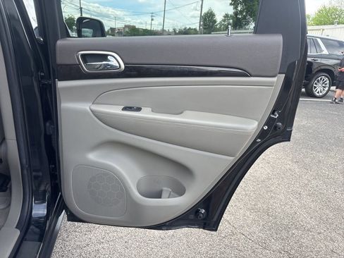 Used 2013 Jeep Grand Cherokee Laredo image 27