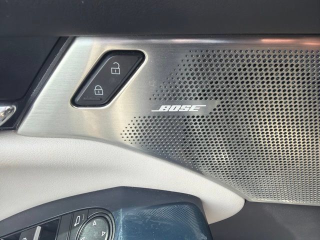 Used 2019 MAZDA MAZDA3 AWD Hatchback w/ Preferred Pkg image 12
