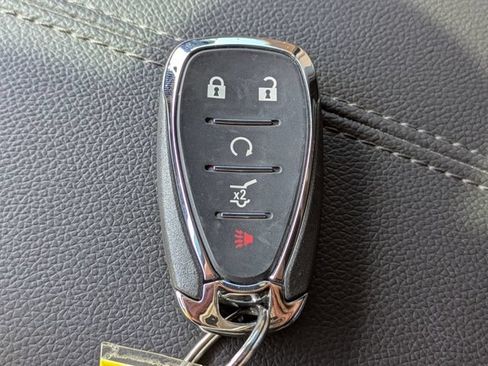 Used 2024 Chevrolet Equinox Premier FWD image 33