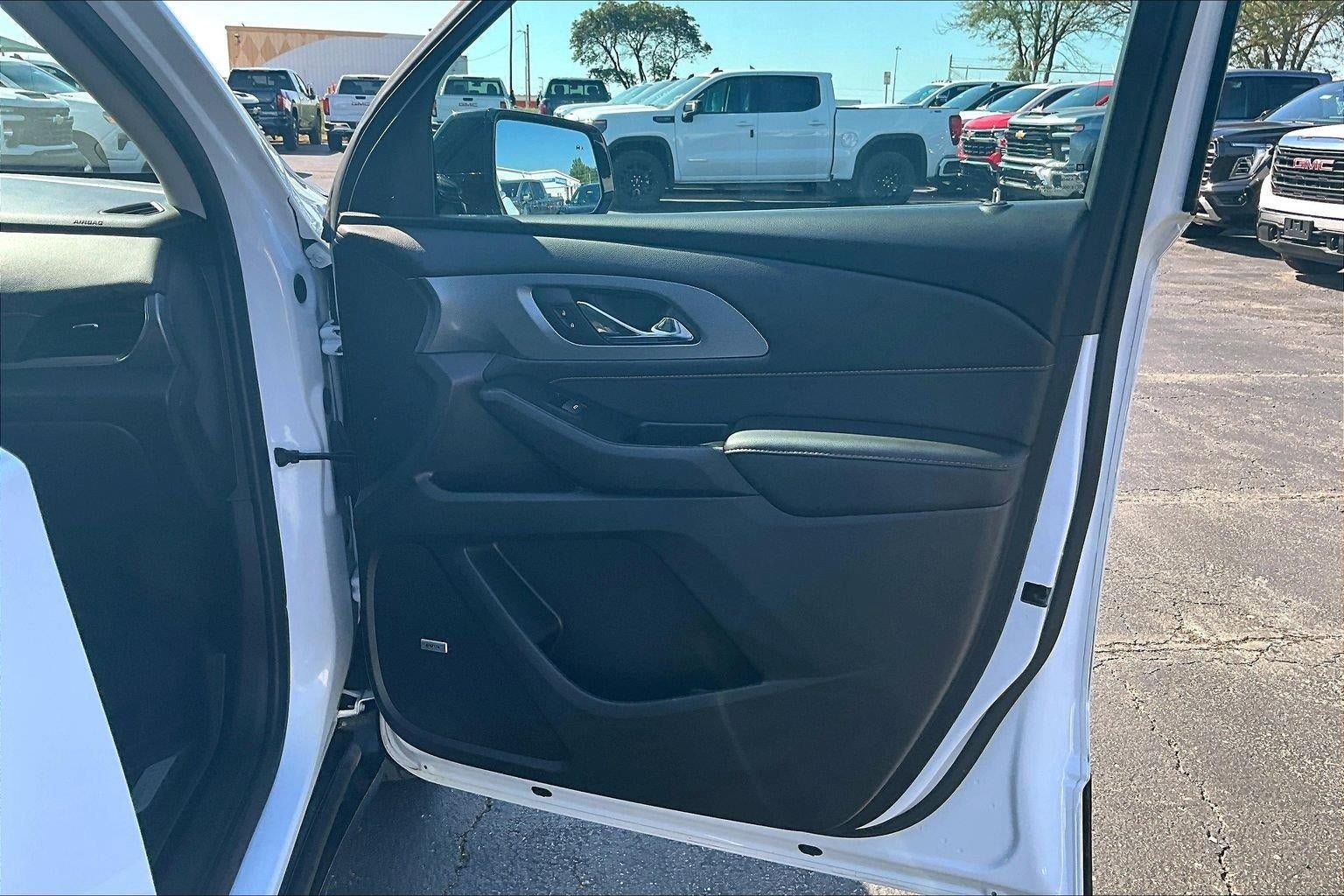 Used 2019 Chevrolet Traverse Premier w/ Redline Edition AWD/4WD image 27