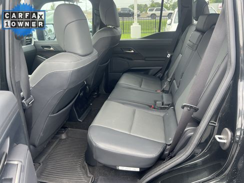 Used 2024 Lexus GX 550 w/ Accessory Package (Z1) AWD/4WD image 33