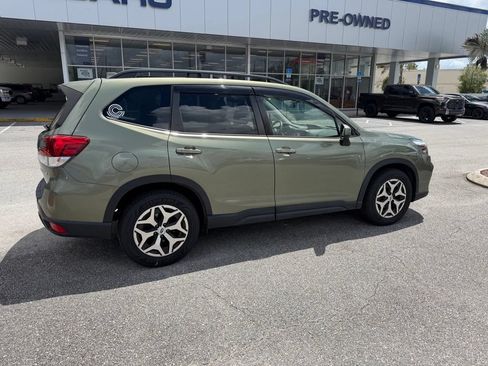 Used 2021 Subaru Forester Premium w/ Popular Package #1 AWD/4WD image 3