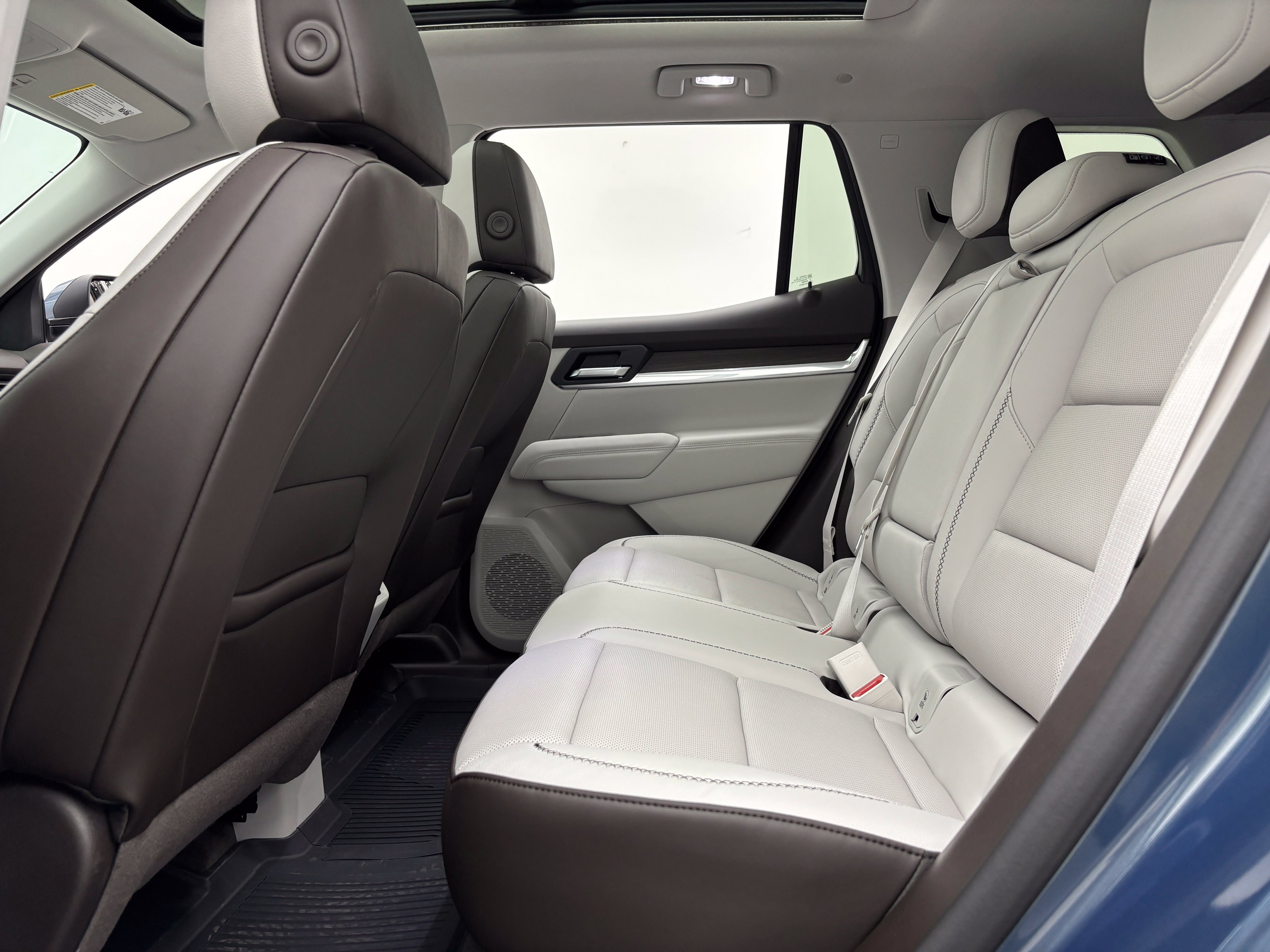 New 2027 GMC Terrain Denali w/ LPO, Floor Liner Package AWD/4WD image 41