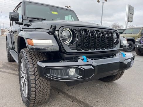 Used 2024 Jeep Wrangler High Altitude image 47