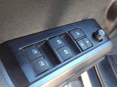 Used 2023 Toyota Tacoma 4x4 Double Cab image 12