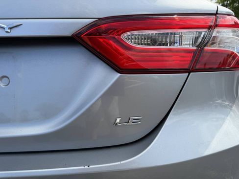Used 2018 Toyota Camry LE FWD image 10