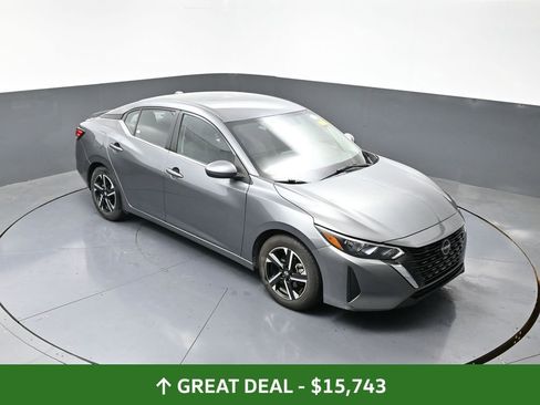 Used 2024 Nissan Sentra SV image 43