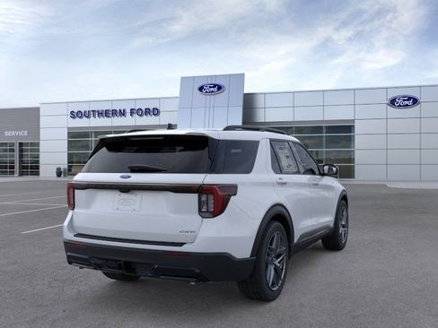 New 2026 Ford Explorer ST-Line w/ ST-Line Street Pack AWD/4WD image 9