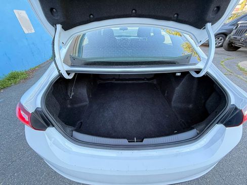 Used 2022 Chevrolet Malibu LT FWD image 27
