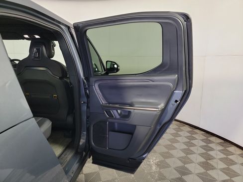 Used 2022 Rivian R1T Adventure AWD/4WD image 19