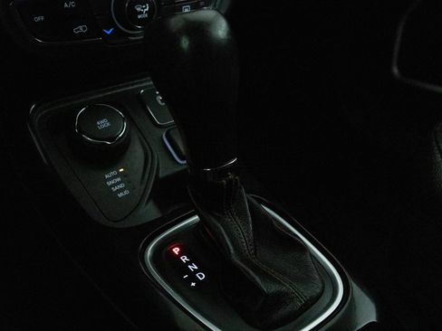 Used 2019 Jeep Compass Limited image 27