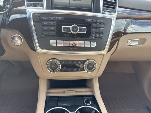 Used 2014 Mercedes-Benz ML 350 ML 350 w/ Premium 1 Package image 17