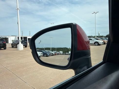 Used 2022 Nissan Pathfinder SV w/ SV Premium Package AWD/4WD image 59