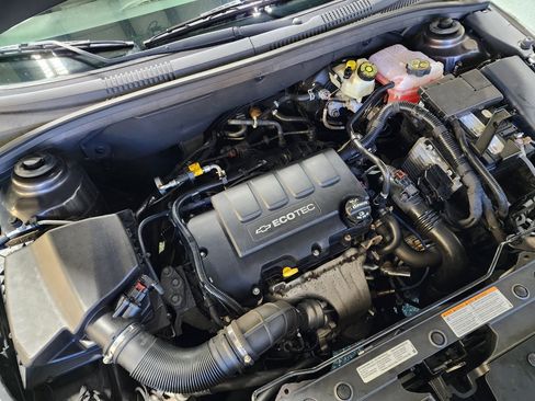 Used 2015 Chevrolet Cruze LT image 37