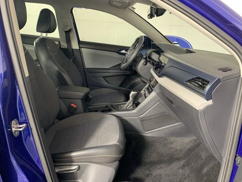 Used 2023 Volkswagen Taos SE w/ Panoramic Sunroof Package FWD image 40