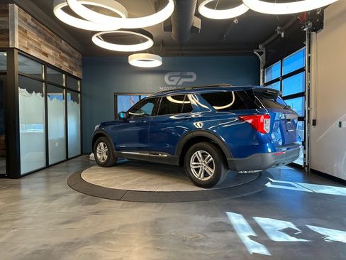 Used 2020 Ford Explorer XLT w/ Comfort Package AWD/4WD image 5