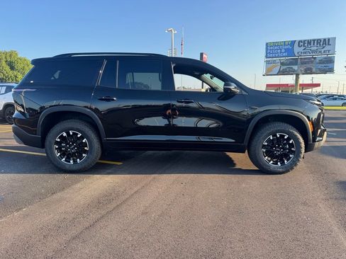 New 2026 Chevrolet Traverse Z71 w/ Enhanced Driving Package AWD/4WD image 7