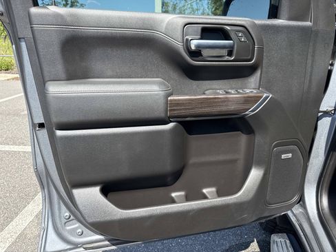 Used 2020 Chevrolet Silverado 1500 LT Trail Boss AWD/4WD image 17