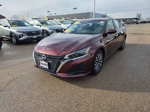 Used 2023 Nissan Altima 2.5 SV image 6