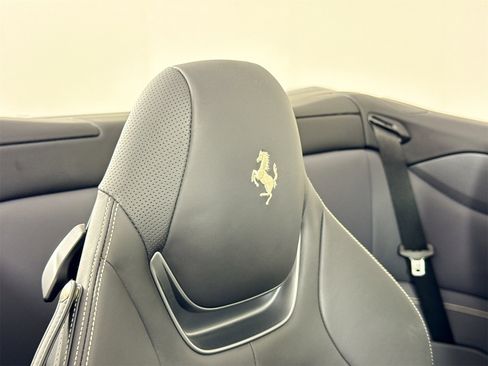 Certified 2020 Ferrari Portofino image 25