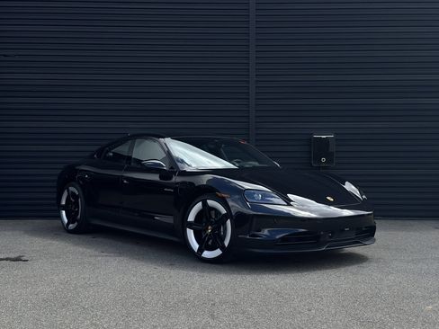 Used 2025 Porsche Taycan AWD/4WD image 10
