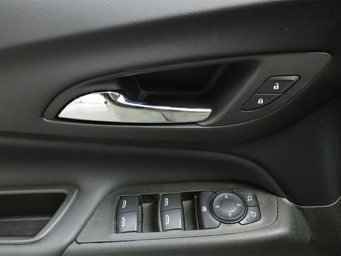 Used 2024 Chevrolet Equinox LT image 28