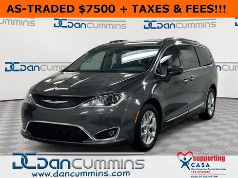 Used 2017 Chrysler Pacifica Touring-L Plus image 1