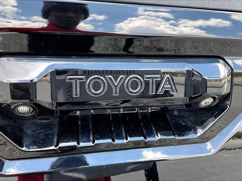 Used 2022 Toyota Tundra Platinum AWD/4WD image 10