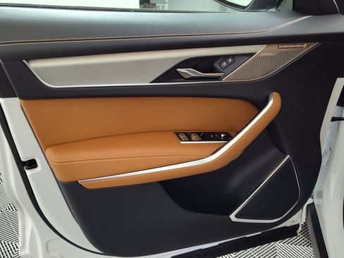 Used 2026 Jaguar F-PACE R-Dynamic S image 10