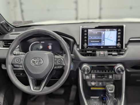 Used 2020 Toyota RAV4 XSE image 5