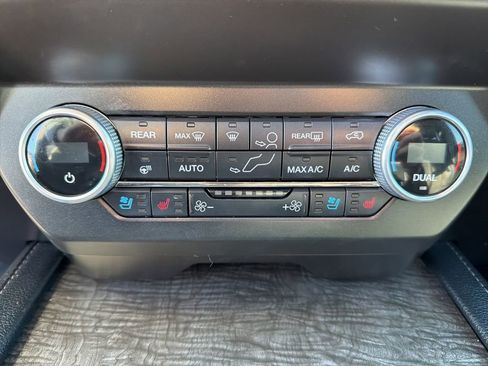 Used 2021 Ford Expedition Limited image 51