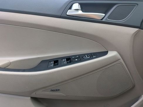 Used 2019 Hyundai Tucson Ultimate w/ Cargo Package image 26