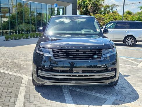Certified 2025 Land Rover Range Rover SE AWD/4WD image 8