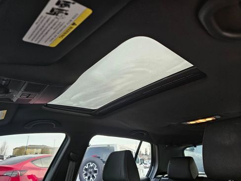 Used 2012 Volkswagen GTI 4-Door image 20