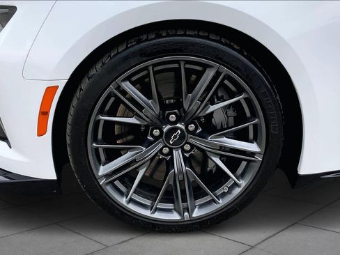 Used 2022 Chevrolet Camaro ZL1 image 16