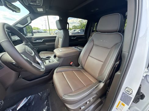 New 2026 GMC Sierra 3500 Denali w/ Denali Reserve Package AWD/4WD image 13