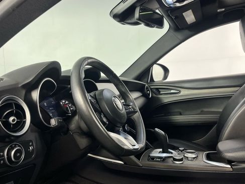 Used 2022 Alfa Romeo Stelvio Ti image 23
