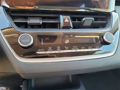 Used 2024 Toyota Corolla LE image 19