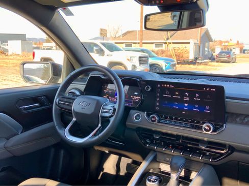 Certified 2025 Chevrolet Colorado ZR2 w/ Technology Package image 41