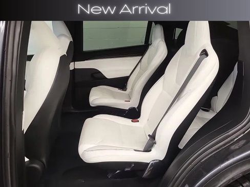 Used 2022 Tesla Model X Plaid AWD/4WD image 10