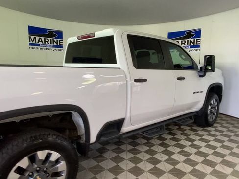 Used 2022 Chevrolet Silverado 2500 Custom w/ Gooseneck/5TH Wheel Package AWD/4WD image 2