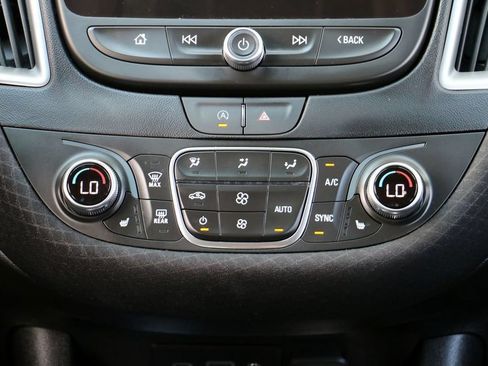 Used 2025 Chevrolet Malibu LT FWD image 27