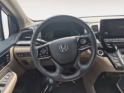 Used 2023 Honda Odyssey Touring image 12