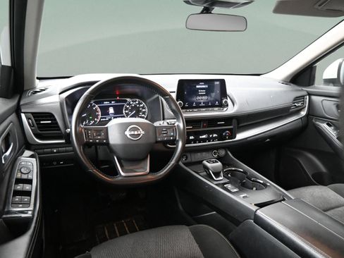 Used 2025 Nissan Rogue SV FWD image 35