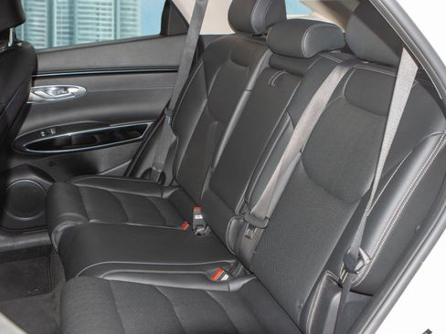 Used 2024 Genesis GV70 2.5T image 17