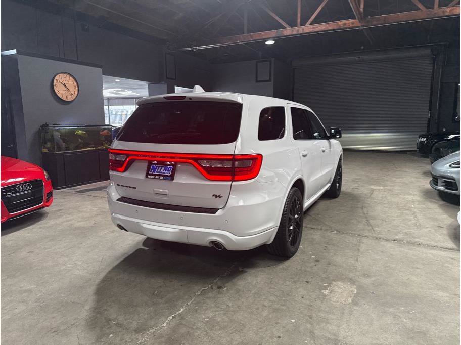 Used 2016 Dodge Durango R/T w/ Blacktop Package RWD image 3