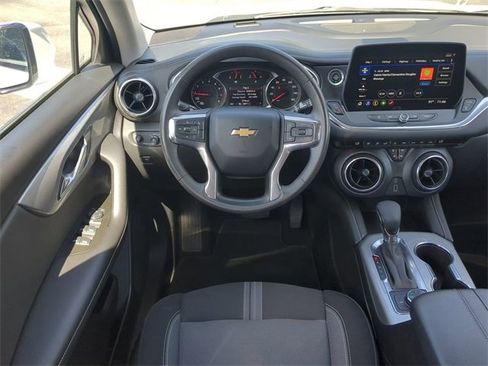 Used 2023 Chevrolet Blazer LT image 18