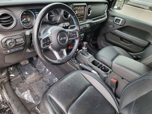 Certified 2021 Jeep Wrangler Unlimited Rubicon 4xe w/ Cold Weather Group image 19