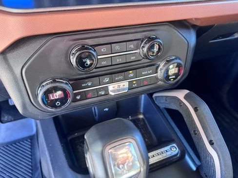 Used 2024 Ford Bronco Outer Banks AWD/4WD image 22